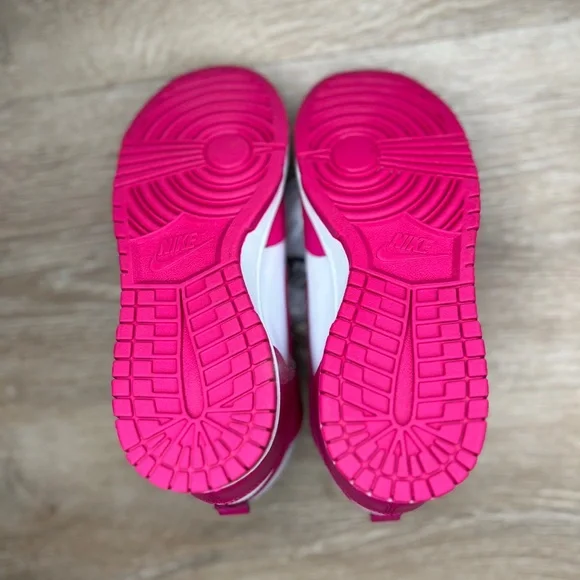 Nike Dunk High - Picture 8 of 8